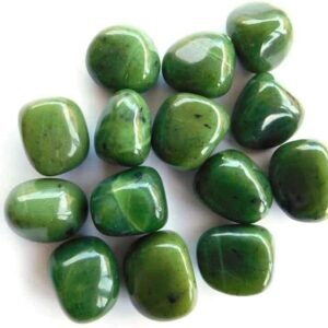 Pachamama Essentials – Zelený nefrit tromlovaný
